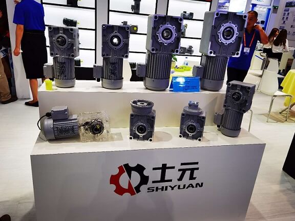 上海工博會|邁傳&士元減速機(jī)SRH準(zhǔn)雙曲面直角減速機(jī)新品發(fā)布