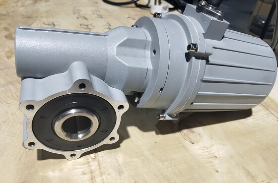 自動洗車機(jī)減速機(jī)XRV050減速機(jī)-蘇州邁傳直角蝸輪減速機(jī)