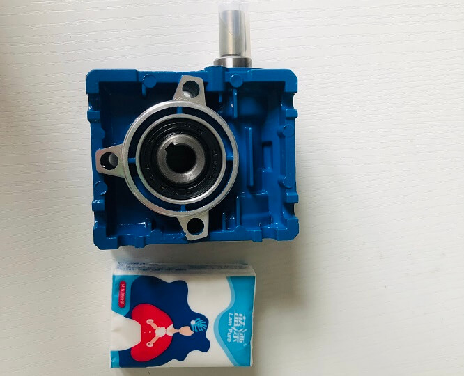 小微型蝸輪蝸桿減速機(jī)-直角減速機(jī) 迷你紙巾般大小