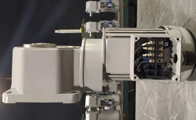 SGF25-HL-200-500S大數(shù)比直角減速電機(jī)發(fā)貨