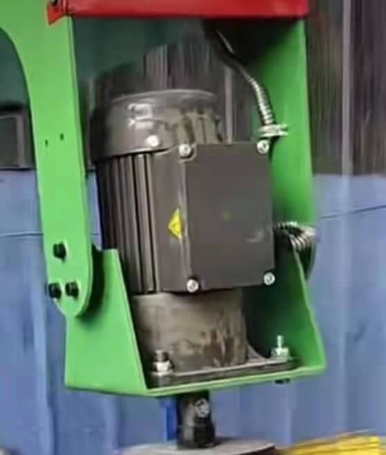 牛體刷電機(jī)GV22-100-60/1臺(tái)灣士元牛體刷電機(jī)