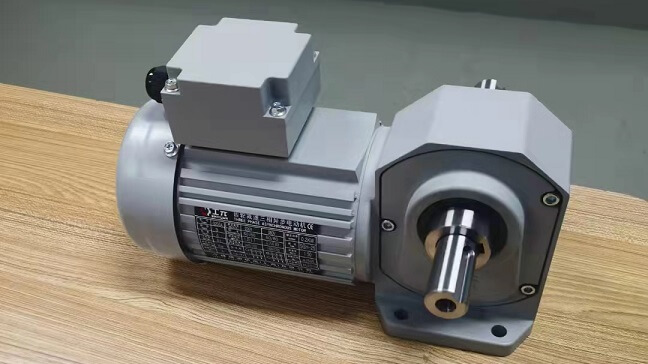 臺(tái)灣士元SGH型雙出軸直交軸減速馬達(dá)