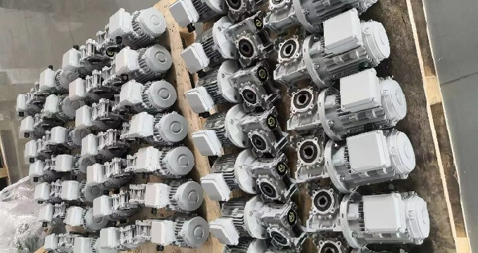 NMRV中空軸蝸輪減速機(jī)-邁傳減速機(jī)