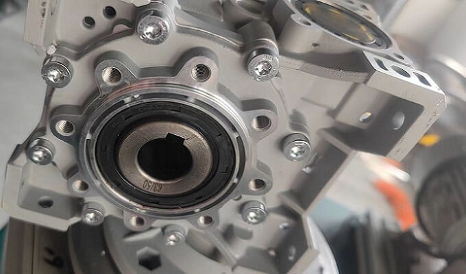 蘇州邁傳RV063中空軸蝸輪減速機 庫存供應(yīng)