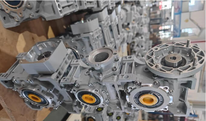 蘇州邁傳RV063中空軸蝸輪減速機 庫存供應(yīng)