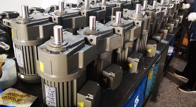 士元電機GH28-750-15S臥式電機減速機 大量供應(yīng)