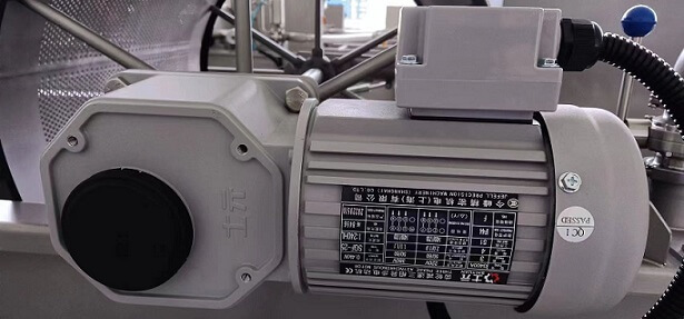 370w直交軸減速三相異步電機 士元直角減速機 應用領域廣