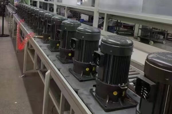 刮糞機電機減速機-G2200A立式法蘭減速機批量出貨